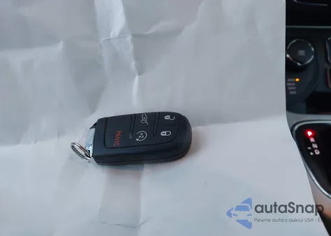 2019 Jeep Compass Latitude 4X4 from USA, damaged, VIN 3C4NJDBB6KT697057